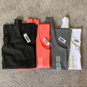 NWT Set of 4 Old Navy Tanks